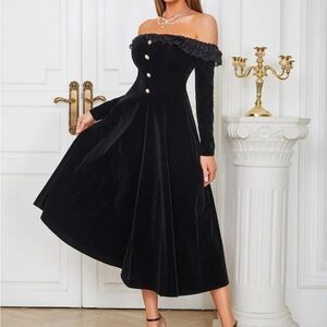 SHEIN Black Velvet Off-Shoulder Dress